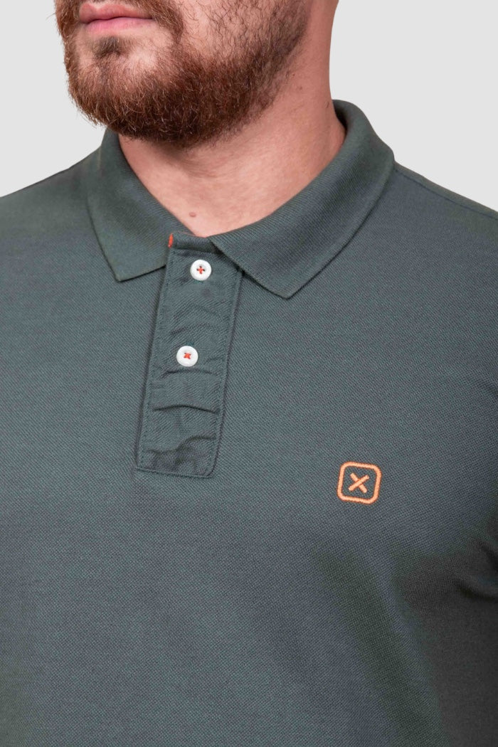 POLO TXC REGULAR CUSTOM BORDADO 6805 VERDE MILITAR